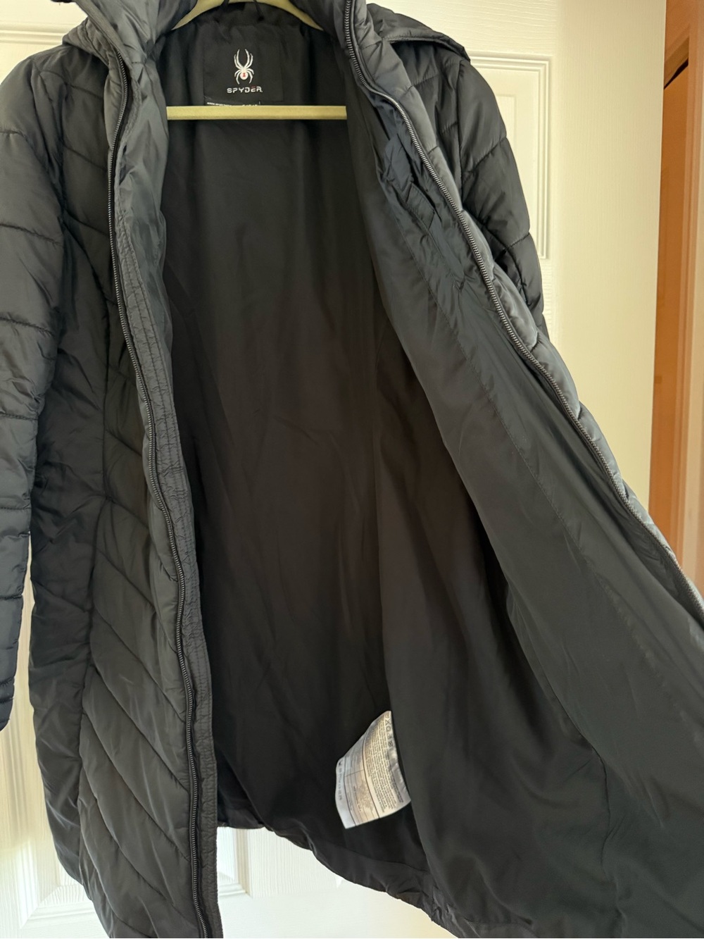 Spyder Women's Warm Black Hooded Quilted Puffer Jacket Coat Size Small - Picture 4 of 9